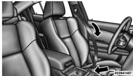 DODGE Charger (2013) - Directives d'utilisation de la ceinture à trois points d'ancrage - 1