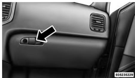 DODGE Charger (2013) - Espace de rangement de la boîte à gants - 1