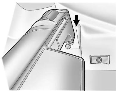 CADILLAC SRX (2012) - Installer le cache-bagages - 1