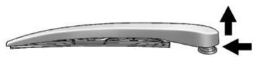 CADILLAC SRX (2012) - Remplacement du balai d'essuie-glace arrriere - 1