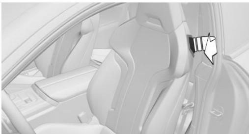 BMW Série 8 Cabriolet (2025) - Basculement du dossier - 2