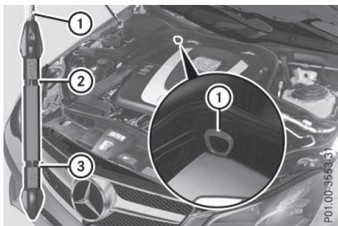 Mercedes-Benz Classe E Coupé (2016-2020) - Contrôle du niveau d'huile avec la jauge à huile - 1