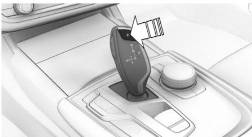 BMW X4 (2020) - Mettre la manette de selection en position P - 1
