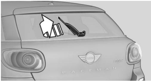 MINI Countryman (2014-2017) - Remplacement du balai d'essuie-glace arrête - 2