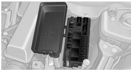 MINI Countryman (2014-2017) - Dans le compartmentement moteur - 1