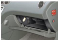 PEUGEOT 207 CC Phase 3 (2012-2015) - Utiliser l'entree auxiliaire (aux) - 2
