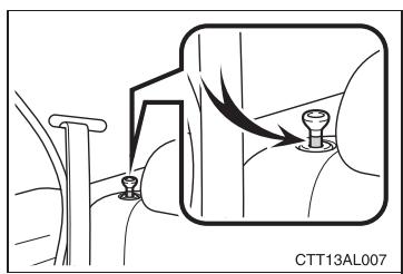 TOYOTA Matrix (2012) - Aprese avoir relevé les dossiers de sièges en position verticale - 1