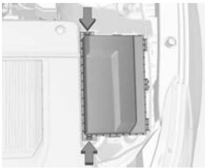 Vauxhall Ampera (2011-2015) - Engine compartment fuse box - 1