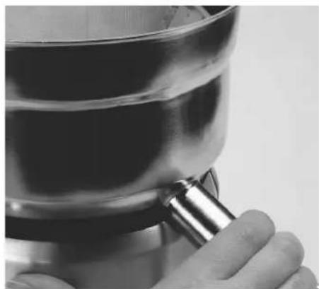 Solis Juice Fountain Pro Type 843 - DÉMONTAGE DE VOTRE CENTRIFUGEUSE À DOUBLE DISQUE DE LA PREMIUM CLASS - 6