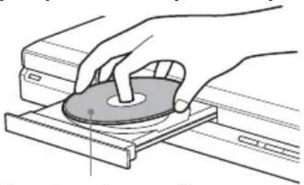SONY RDRHX950 - Insertion d'un disque - 2