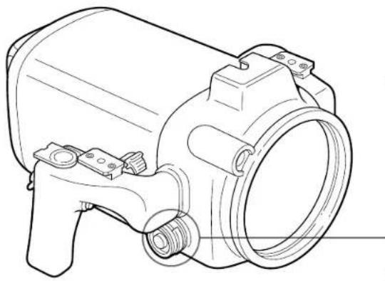 SONY CCDTR760E - Para colocar/quitar el tapón del conector para el cable de vídeo - 1