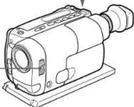 SONY CCDTR760E - Colocação da videocâmara na embalagem marinha - 4