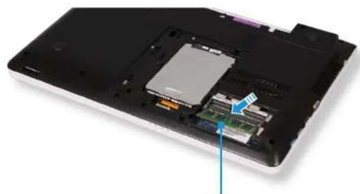 SAMSUNG NP350E7CS09BE - Ajout ou remplacement de modules de mémoire - 2