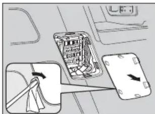 Honda Odyssey (2013) - Boîtier à fusibles arrière - 1