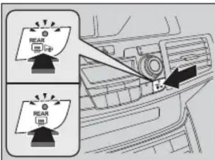 Honda Odyssey (2013) - Bouton de désembueur de lunette/rétroviseurs latéraux chauffants\* - 1