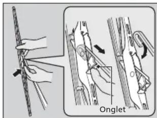 Honda Odyssey (2013) - Changer le caoutchouc du balai d'essuie-glaces - 2