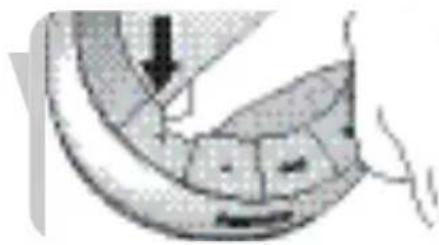 PHILIPS SCD487 - Ajuste del volumen del altovoz - 1