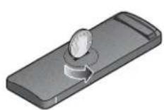 BOSE 43085 - Replacing the remote control battery - 1