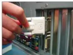 GIGABYTE GeForce GT220 - Installation de la carte graphique - 5