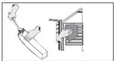 ELECTROLUX ERC 38810 WS - Retraitdelagrilledeventilation - 3