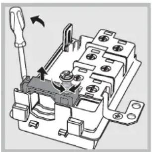 HOTPOINT-ARISTON FZ 61 GP.1 IX Y HA - Montaje del cable de alimentación eléctrica - 2