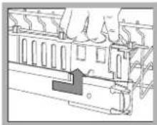 HOTPOINT-ARISTON LSF 935 X EUHA - Non sollevare o abbassare MAI il cesto su un solo lato. - 2
