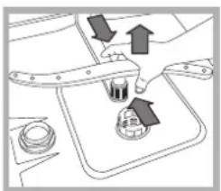 HOTPOINT-ARISTON LFS 114 BKHA - Limpiar los rociadores - 2