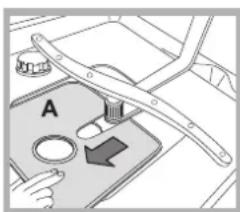 HOTPOINT-ARISTON LFS 114 IXHA - Reinigung der Filtersiebe - 3