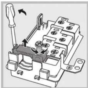 HOTPOINT-ARISTON FHR 540 (AN)HA - Montaggio del cavo di alimentazione - 2
