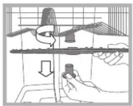 INDESIT DFG 051 S EU - Nettoyer les bras de lavage - 1