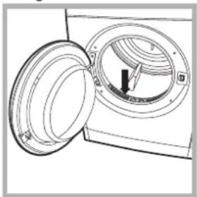 INDESIT IDVA 835 EU - Reiniging van het filter na elke cyclus - 1