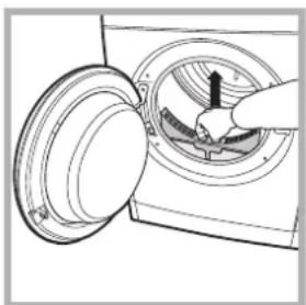 INDESIT IDVA 835 EU - Reinigung des Flusensiebs nach jedem Trockenzyklus - 2