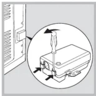 INDESIT KN6C61A(X)NL - Raccordement electrique Montage du cordon d'alimentation - 1