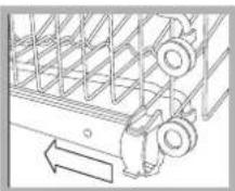 INDESIT DFP 2731 NX EU - Never lift or lower the rack on one side only. - 1