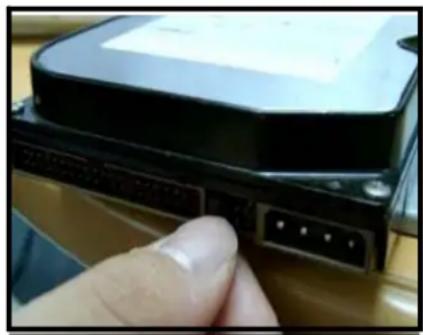 Lorex L208D251 - Setting the New Drive to Master - 1