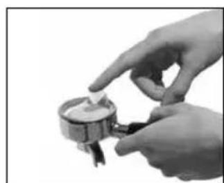 LA PAVONI Europiccola Lusso EL - - EROGAZIONE DEL CAFFE' - 6