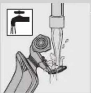 PHILIPS Arcitec RQ1052 - Cleaning the shaving unit under the tap - 2