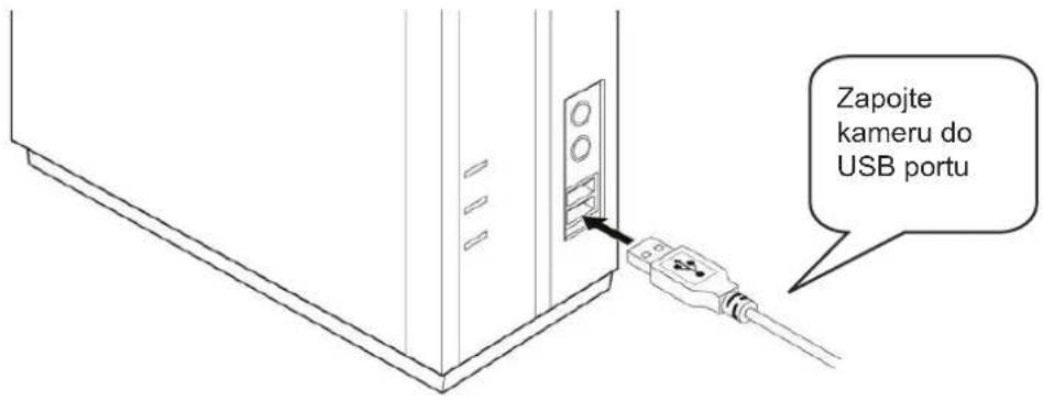 Zapojte kameru do USB portu