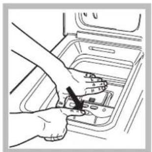 INDESIT WITXL 1051 - How to open and to close the drum - 2