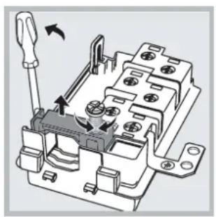 HOTPOINT-ARISTON FD 61.1 (SL)HA - Montage du câble d'alimentation - 2