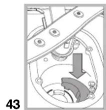 HOTPOINT-ARISTON PFK 724X - Reinigung der Filtersiebe - 4