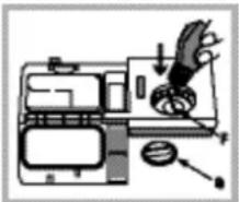 HOTPOINT PFT 8H4X.R - Einfüllen des Klarspülers - 1