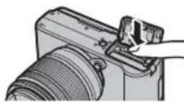 FUJIFILM XM1 - Retrait de la batterie et de la carte mémoire - 2