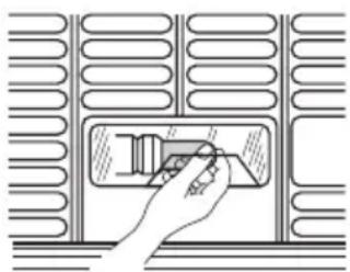 ELECTROLUX ECN30105W - Mudar a lâmpada - 1