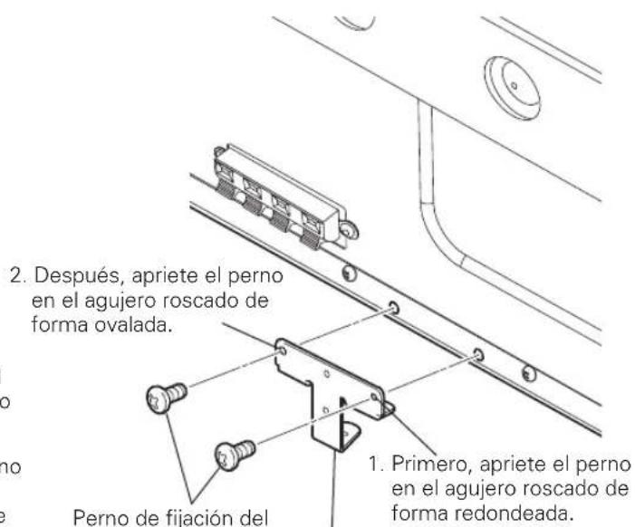 PIONEER PDPS59 - Fije los accesorios de montaje del altovoz en la parte posterior del televisor de plasma. - 2