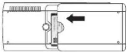 SAPPHIRE MiniProjector 101 - Einsetzen des Akkus - 4