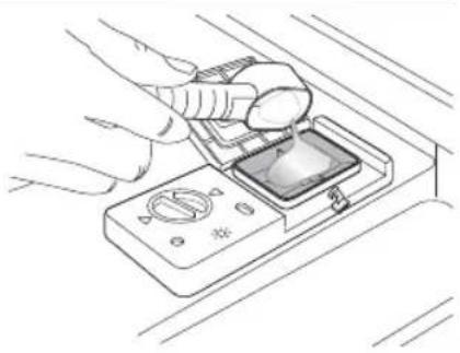 SAMSUNG DWFN320T - Geschirrspülmittel in den Spülmittelbehälter füllen - 2