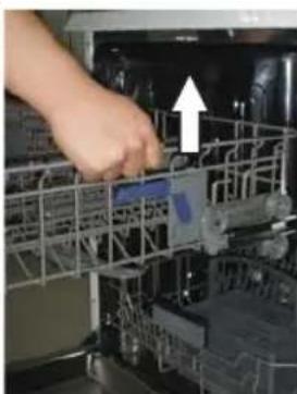 SAMSUNG DWFN320T - Adjusting the Upper Basket - 3