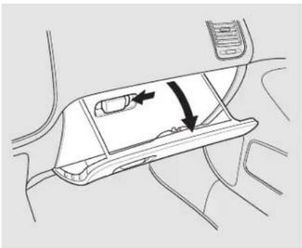 Honda Civic (2001) - Boite à gants - 1