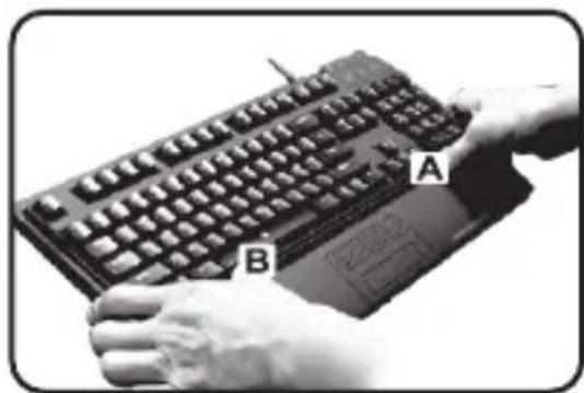 Rosewill RK9100xR - Instalación del reposamuñeca - 2